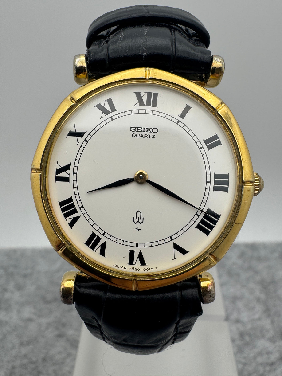 Seiko Quartz 2620-0010 – June 1979 – Cal. 2620 from Daini Seikosha – Roman numerals, only 6.2mm thin