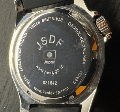 Kentex JSDF S455M – Japan Maritime Self-Defense Force Toolwatch mit strukturiertem Zifferblatt