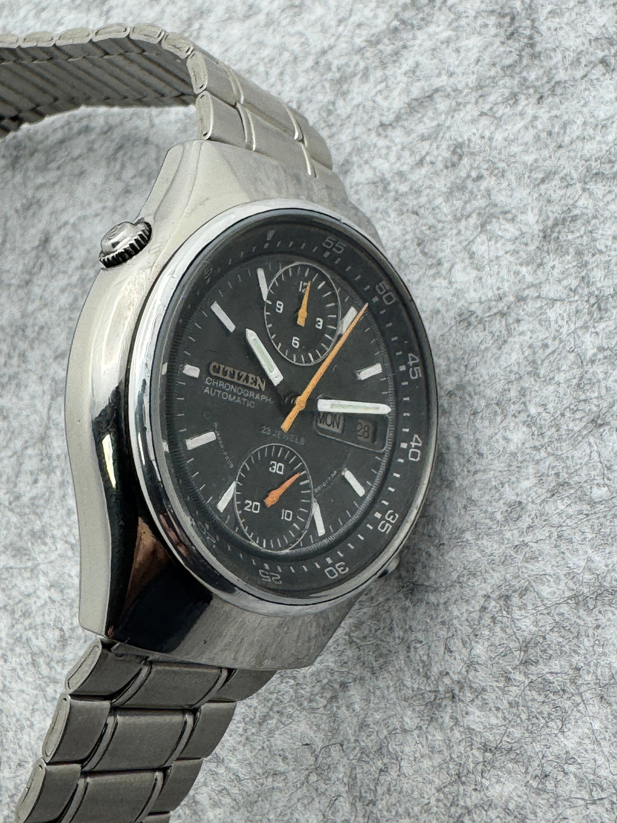 Citizen Chronograph Automatic – Caliber 8110 – Day/Date, Inner Rotating Bezel – October 1970 - Original Steel Bracelet