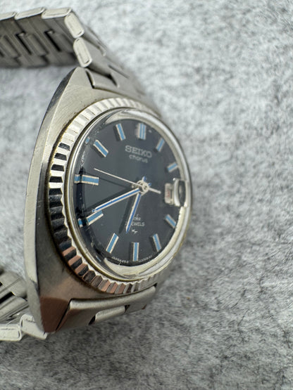 Seiko Chorus 2518-0130 – Manual winding – February 1969 – blue dial – Original bracelet