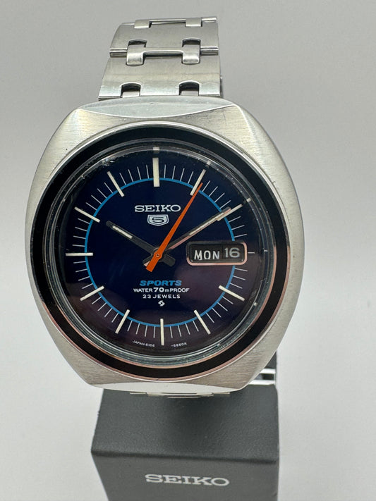 Seiko 5 Sports 6106-8560 – Fév. 1970 – cadran bleu, bracelet d'origine, révisée