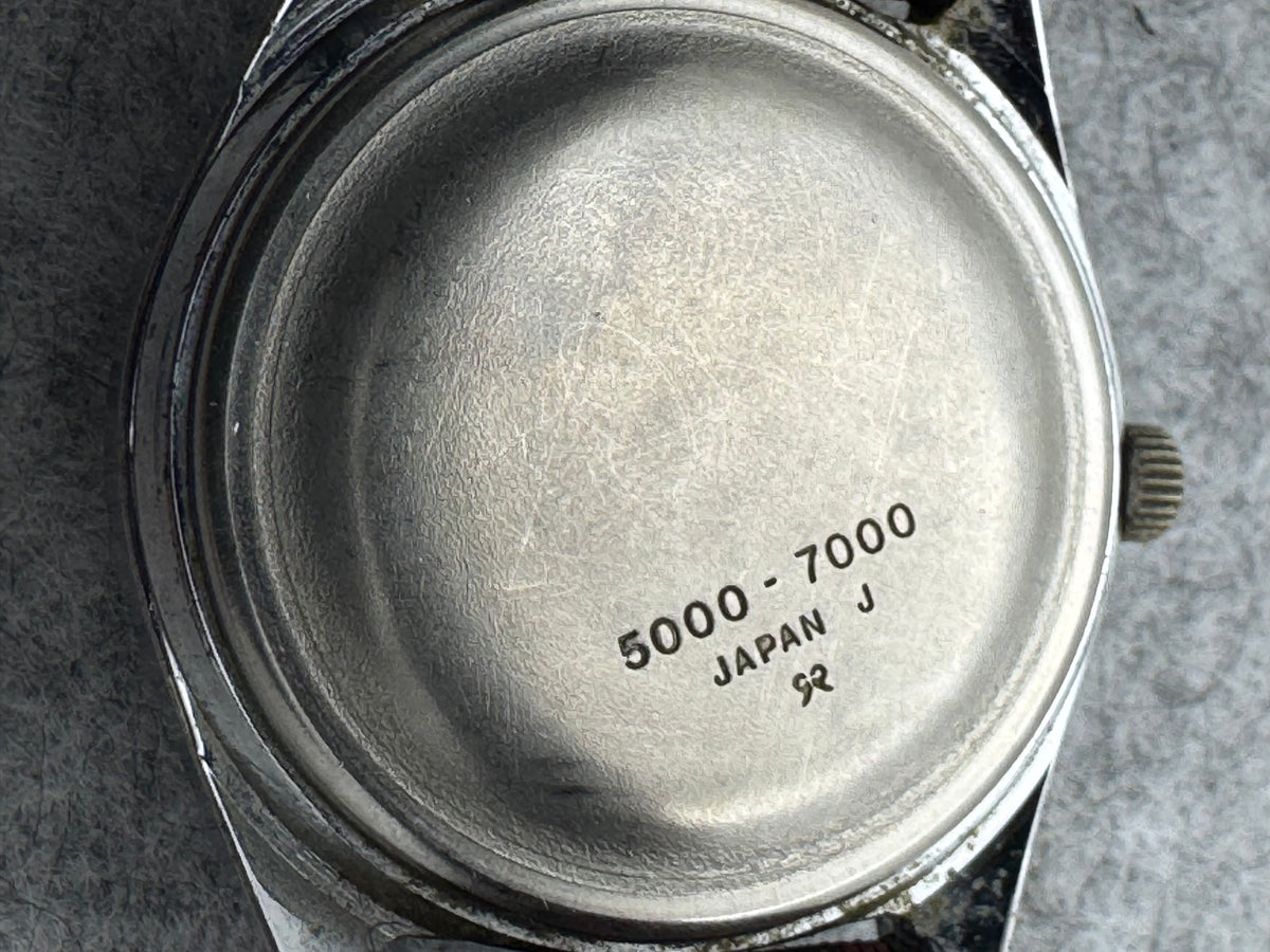 Seiko Mickey Mouse 5000-7000 – Remontage manuel, années 1970 – avec bracelet Disney d’origine