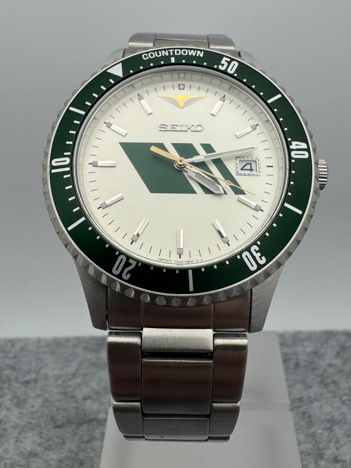 Seiko × JR Série 185 – limitée à 300 exemplaires, n° 264 – Réf. 7N42-HBE0 – Bracelet d'origine