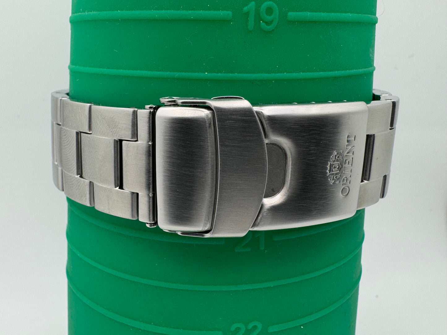 Orient Automatik Limited Edition F672-UAZ0 (Nr. 25/200) "Stainless Steel Blue Mako"