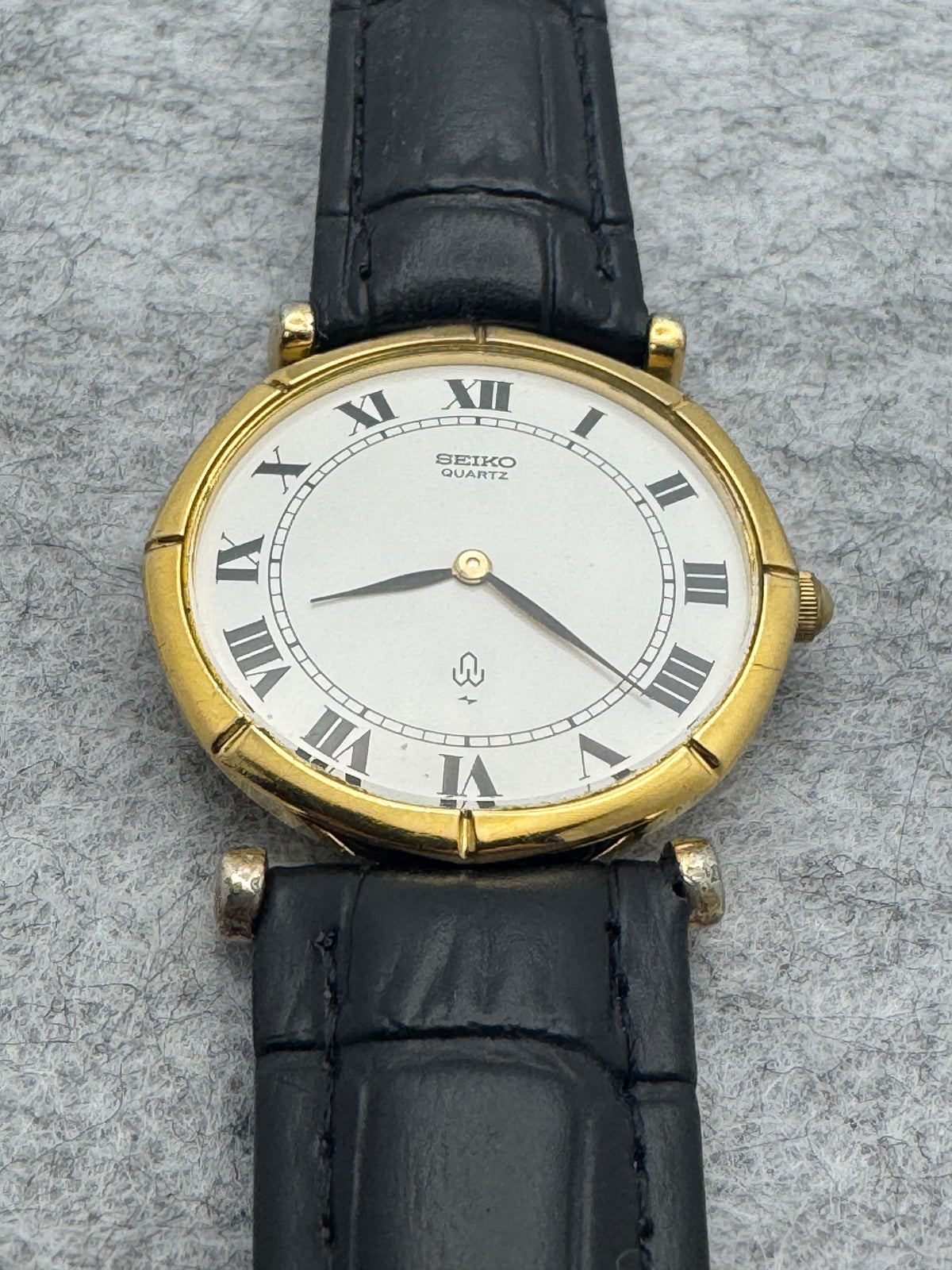 Seiko Quartz 2620-0010 – June 1979 – Cal. 2620 from Daini Seikosha – Roman numerals, only 6.2mm thin