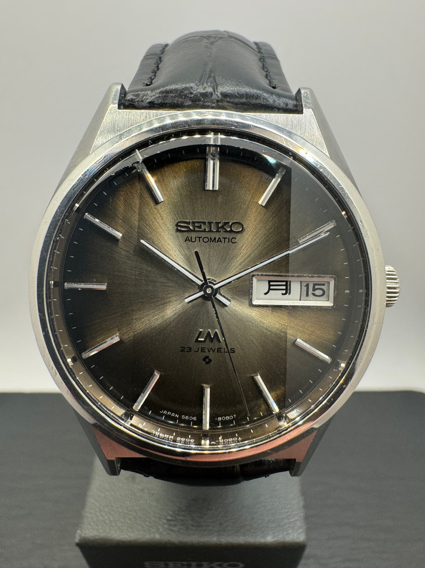 Seiko Lord Matic 5606-8130 – Rauch-Verlaufszifferblatt & Facettenglas – 23 Jewels, um 1975