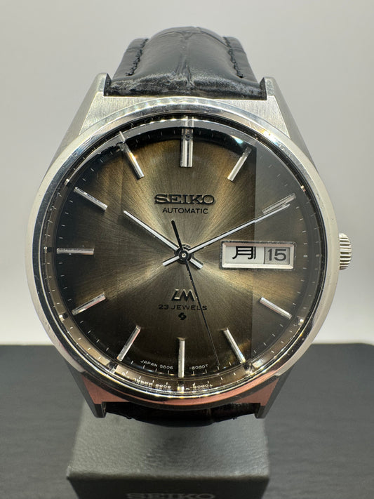 Seiko Lord Matic 5606-8130 – Rauch-Verlaufszifferblatt & Facettenglas – 23 Jewels, um 1975