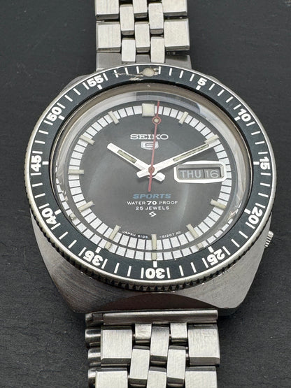 Seiko 5 Sports 6106-8120 – Kaliber 6106, Suwa Seikosha – drehbare Lünette, „Water 70 Proof" – September 1968 – frisch revidiert