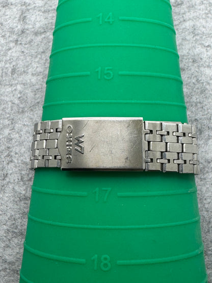 Seiko Lord Matic 5606-8110 – Automatic – July 1975 – green textured dial – freshly serviced