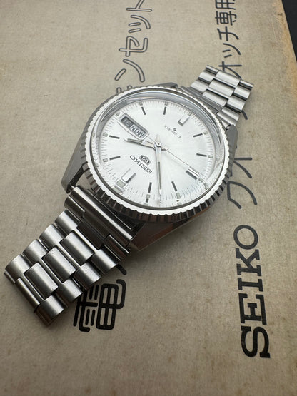 Seiko 5 – Réf. 6119-8031 – Calibre 6119, 21 rubis, Suwa Seikosha – lunette cannelée – juillet 1968 – fraîchement révisée
