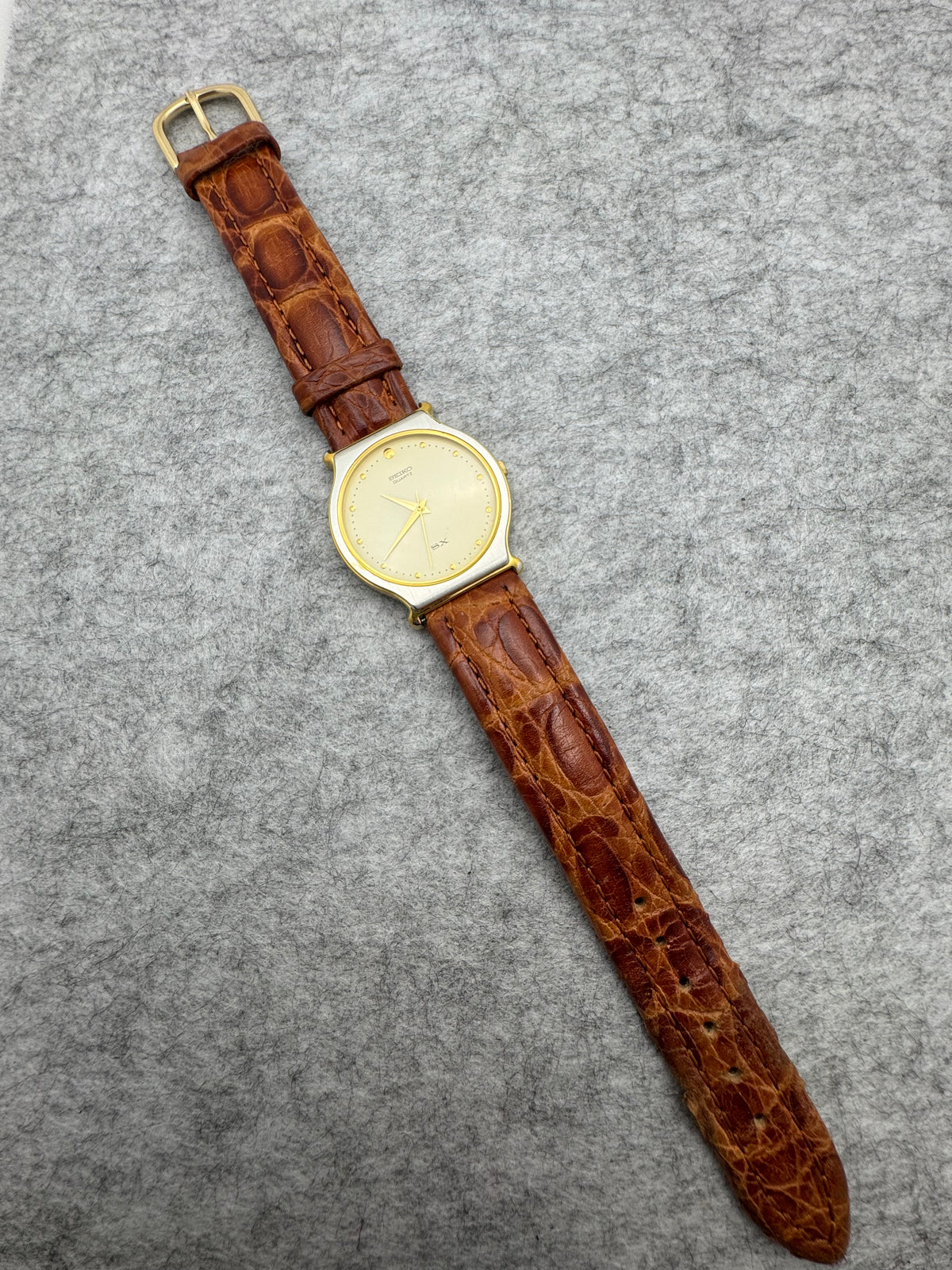 Seiko SX Quarz Ref. 5Y31-8A00 – Februar 1987 – flaches bicolores Gehäuse