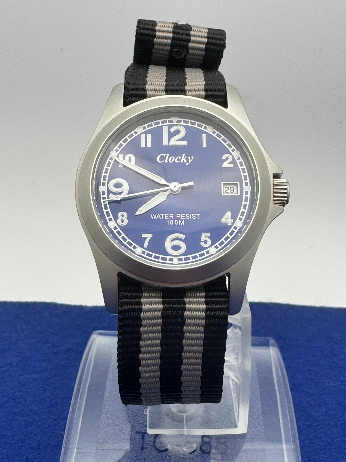 Clocky KY020M – blue dial, 10 BAR, stainless steel – compact 33.1mm – revised 2026