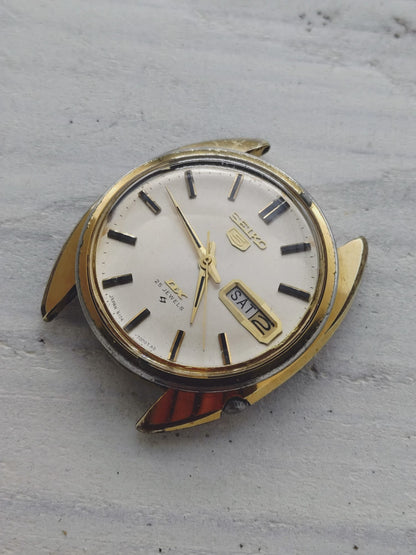Seiko 5 DX 6106-7000 – April 1977 – Automatic with Day/Date – Serviced in Japan early 2026