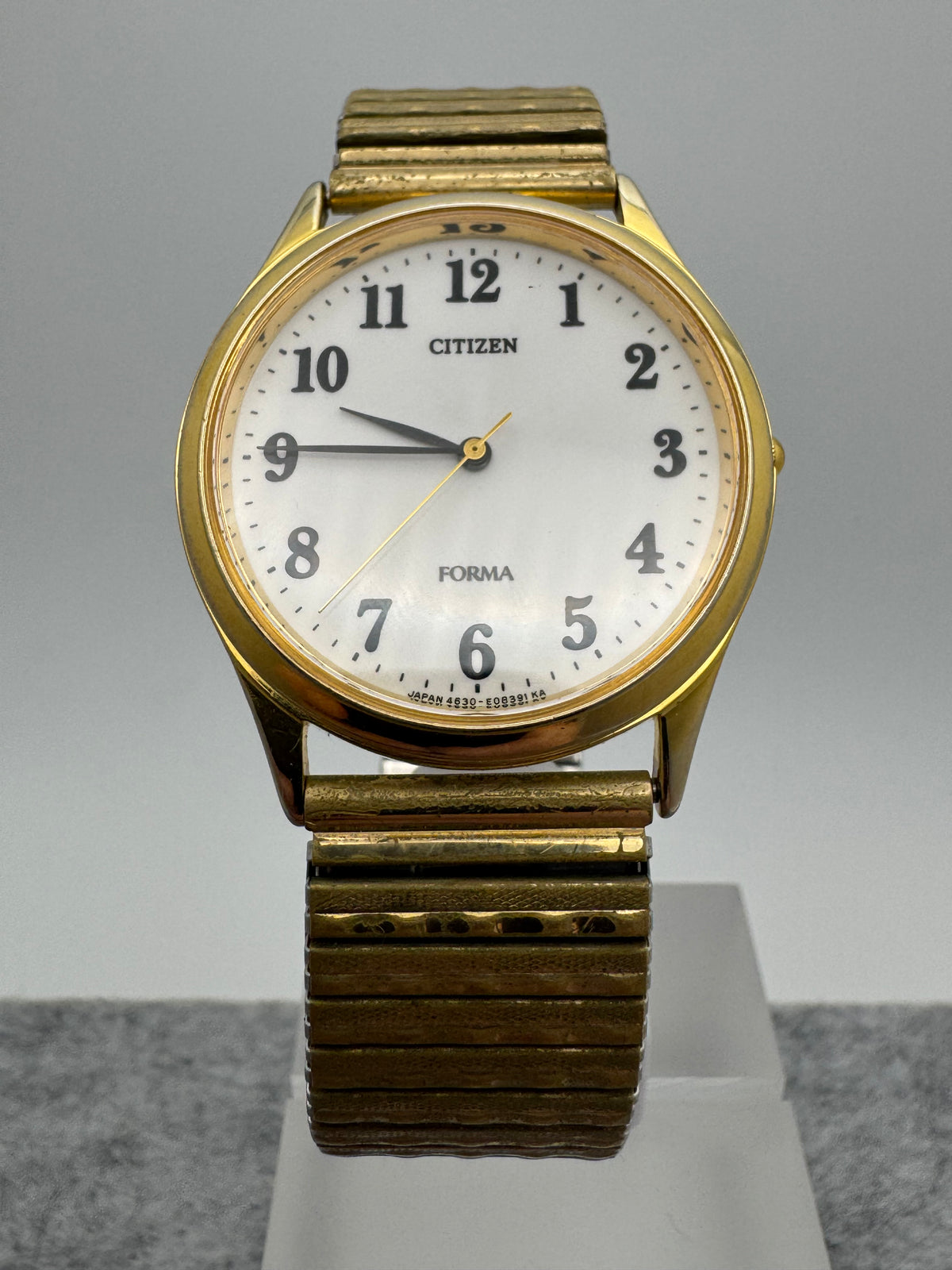 Citizen Forma – October 1986 - slim quartz dress watch, gold-tone – Caliber 4631