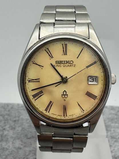 Seiko King Quartz 4822-8110 – April 1977 – römische Ziffern, cremefarbenes Zifferblatt – Originalarmband