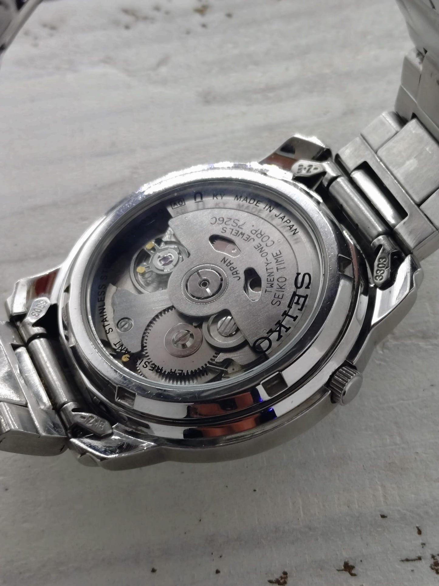 Seiko 5 Automatic SNKL81 (7S26-03S0) -ca. 2005-2010 – Silbernes Sunburst-Zifferblatt & Tag/Datum – 21 Jewels, Made in Japan