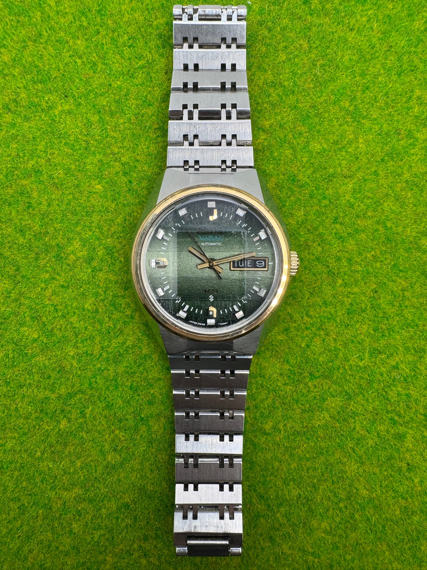 King Seiko VANAC (Juli 1973) – grünes Textur-Zifferblatt, Ref. 5626-7230T, Original-Stahlband