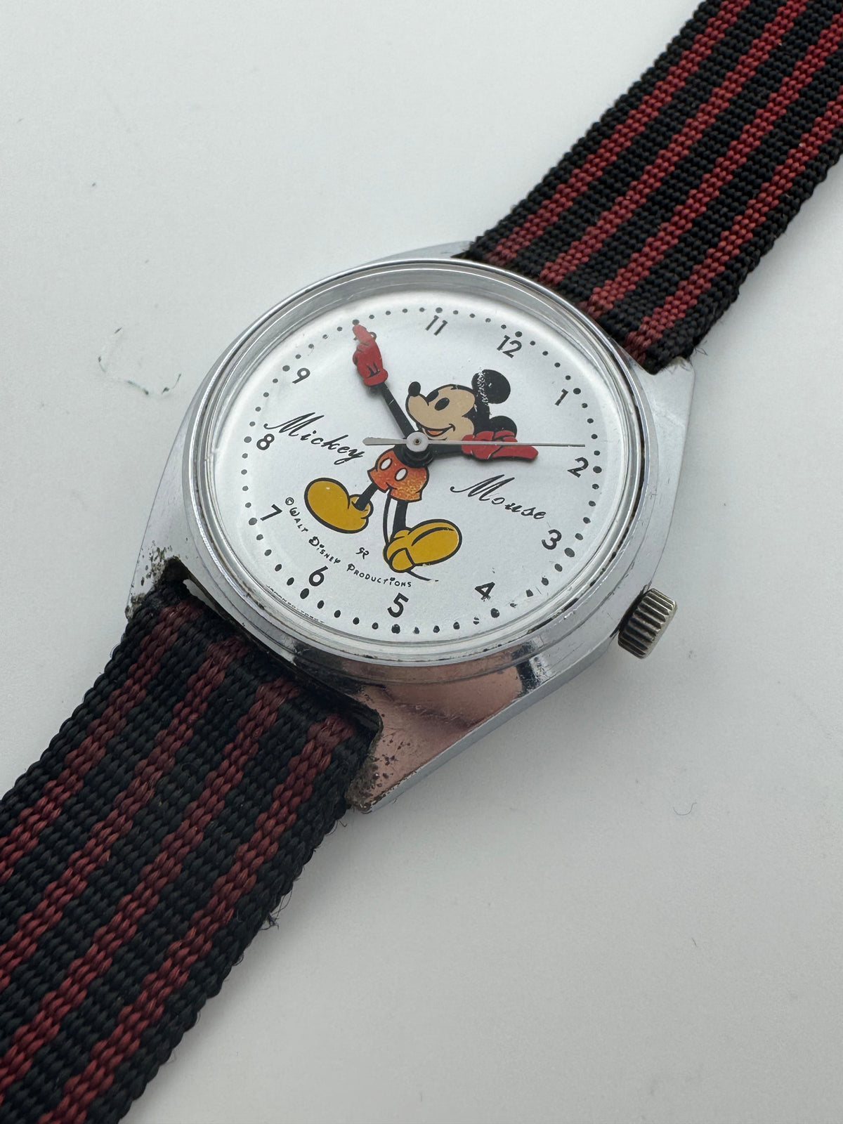 Seiko Mickey Mouse 5000-7000 – Remontage manuel, années 1970 – avec bracelet Disney d’origine