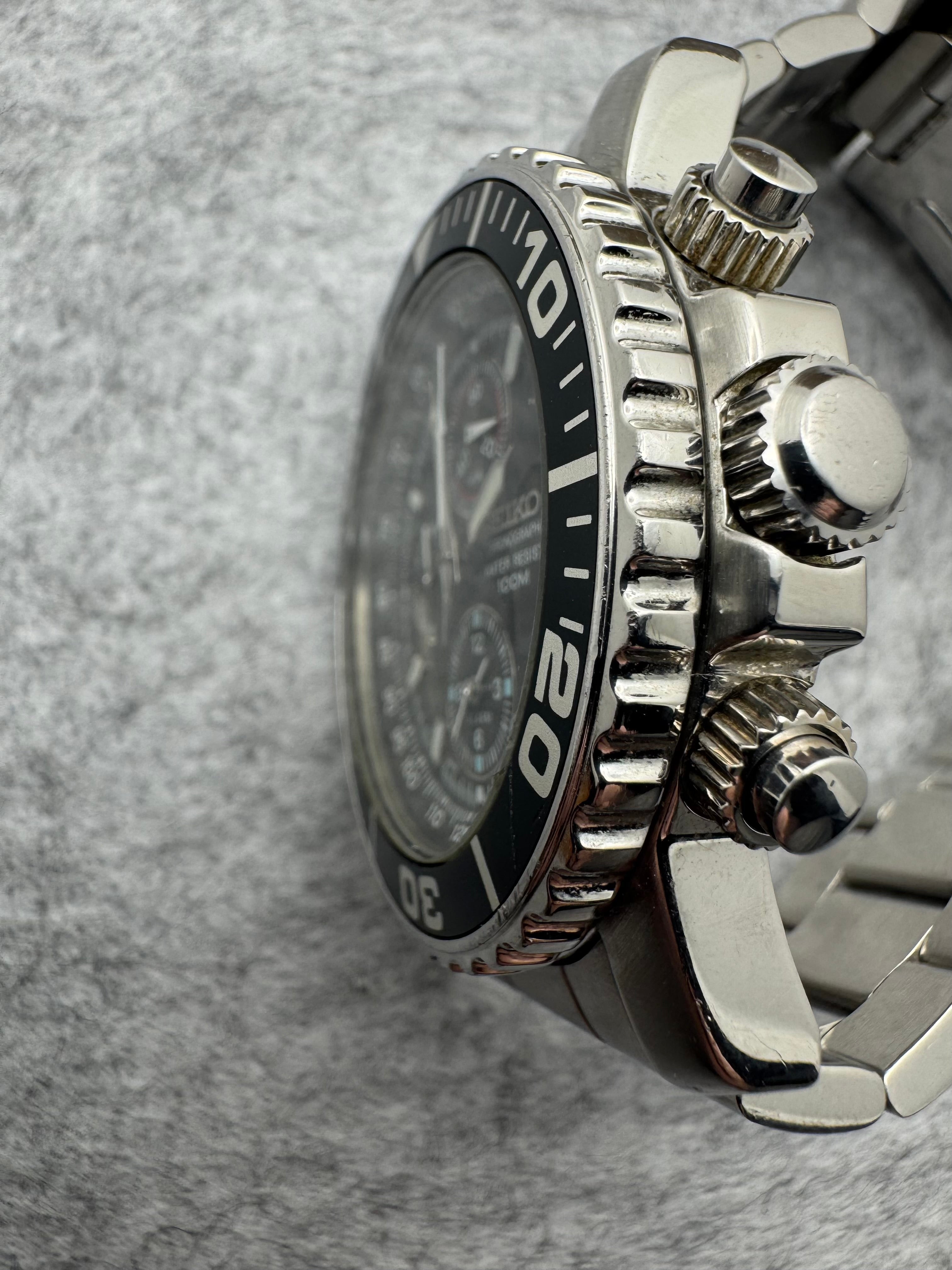 Seiko Chronograph 7T62-0CV0 (Japan, August 2005) – Japanese