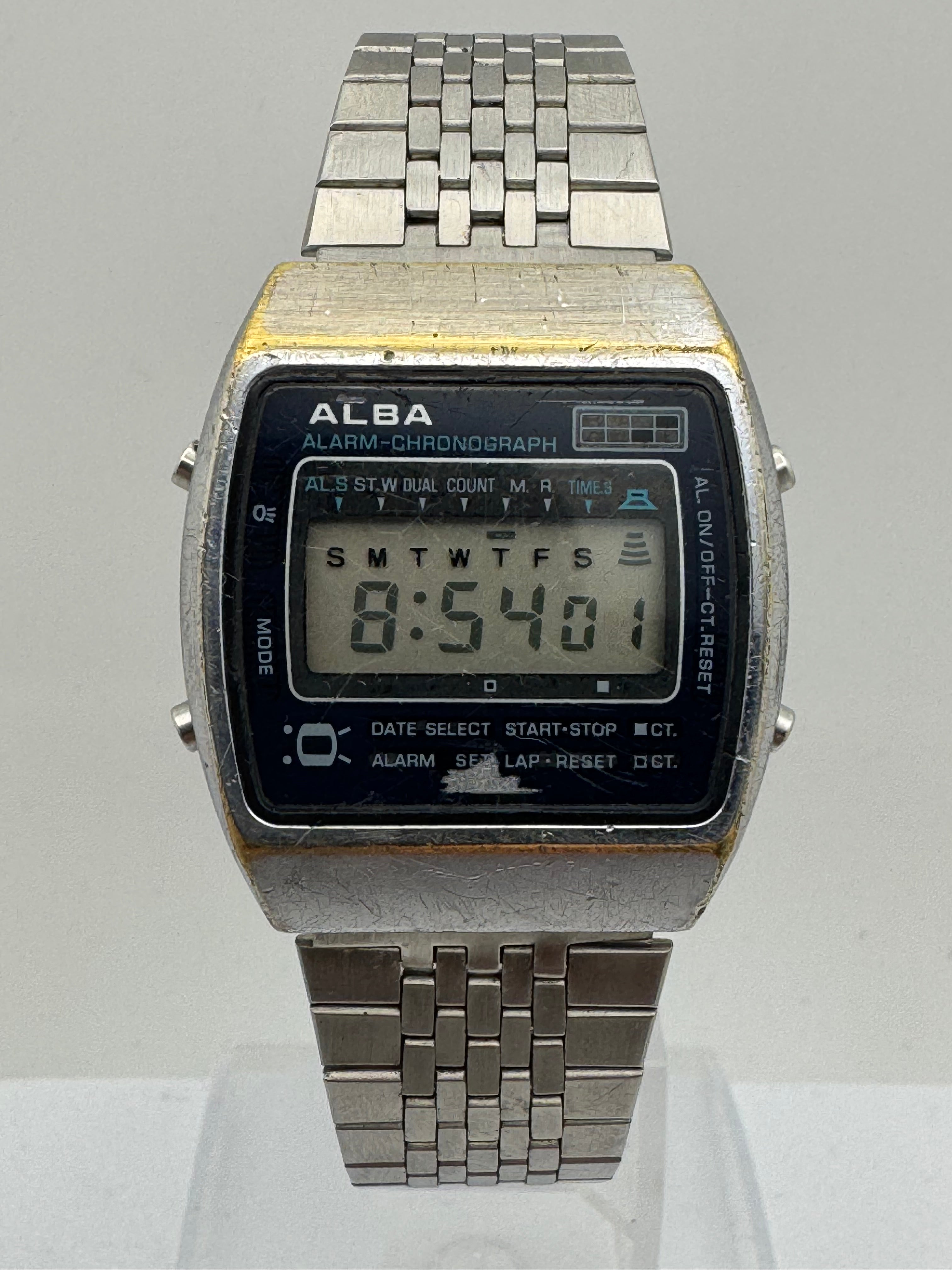 Seiko ALBA alarm chronograph Y749-401A (April 1981) – Japanese