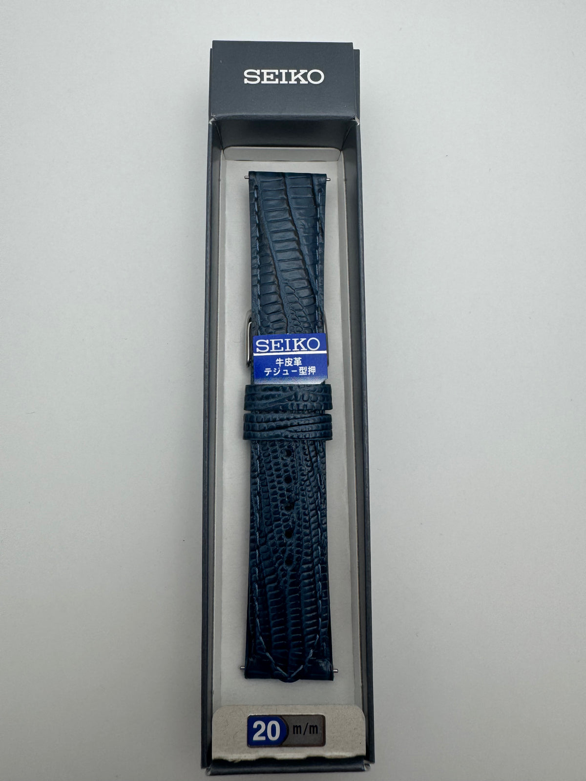 Seiko Lederarmband RS17C20NY 20-18 mit Schnellwechselsystem 20 mm – Rindleder mit Teju-Eidechsenprägung, marineblau (JDM)