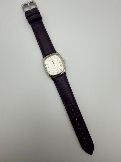 Seiko Handaufzug 2220-3530 (November 1975) – Silbernes Zifferblatt mit Patina