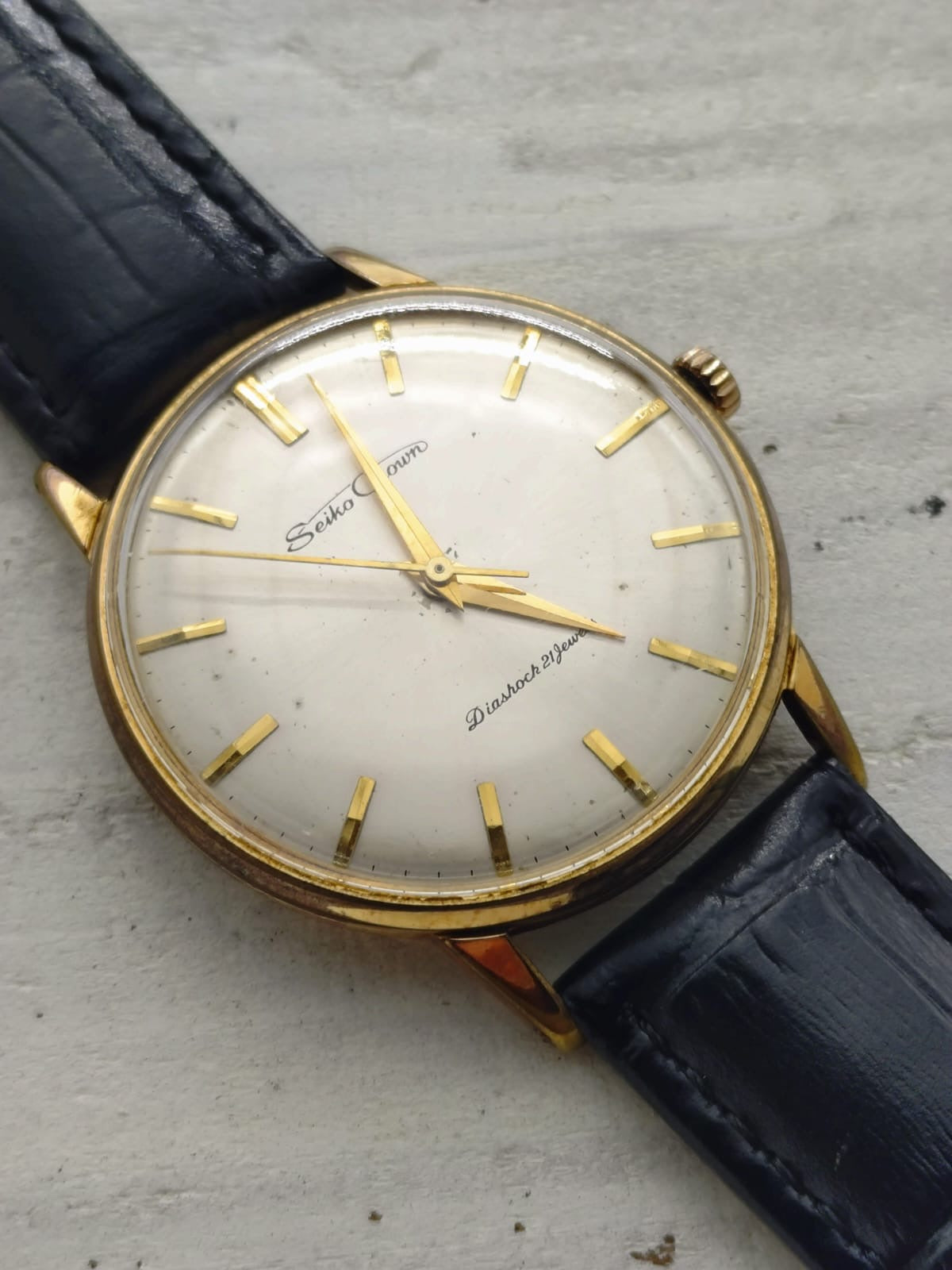 Seiko Crown « Diashock 21 Jewels » – Réf. J15003E – Calibre 560, remontage manuel – boîtier plaqué or, début des années 1960 – fraîchement révisée
