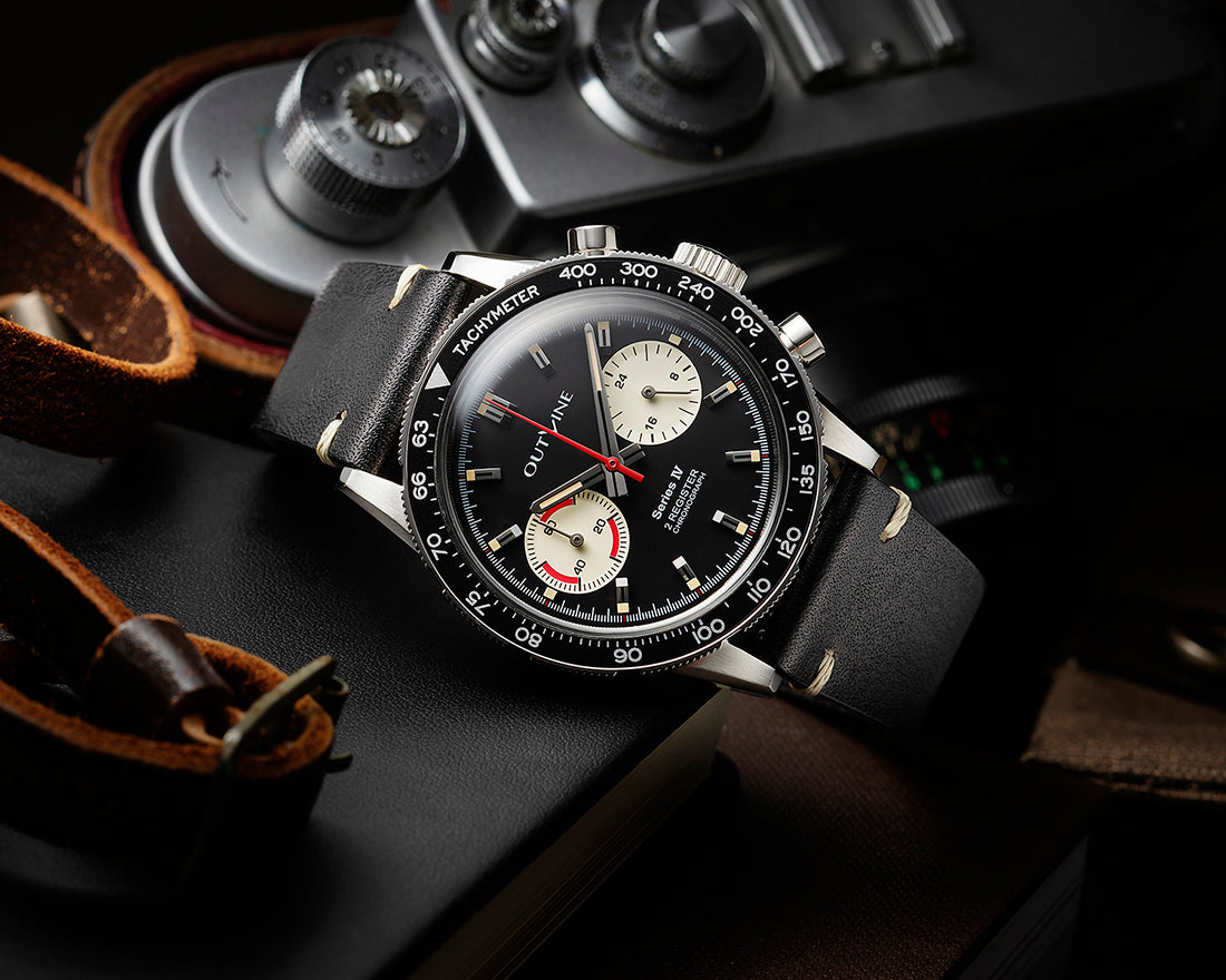 OUTLINE Chronographe à 2 compteurs Série IV « Panda inversé »