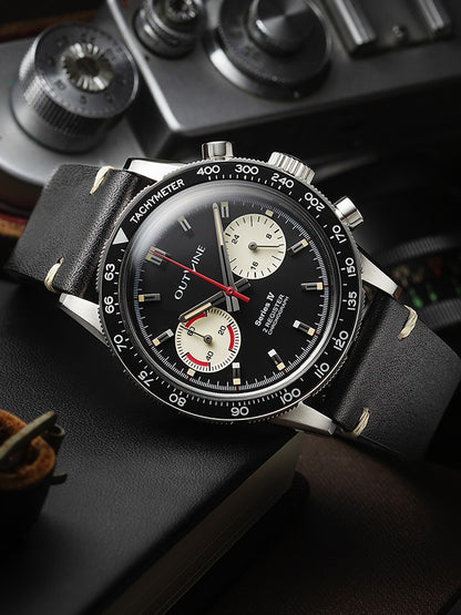 OUTLINE Chronographe à 2 compteurs Série IV « Panda inversé »