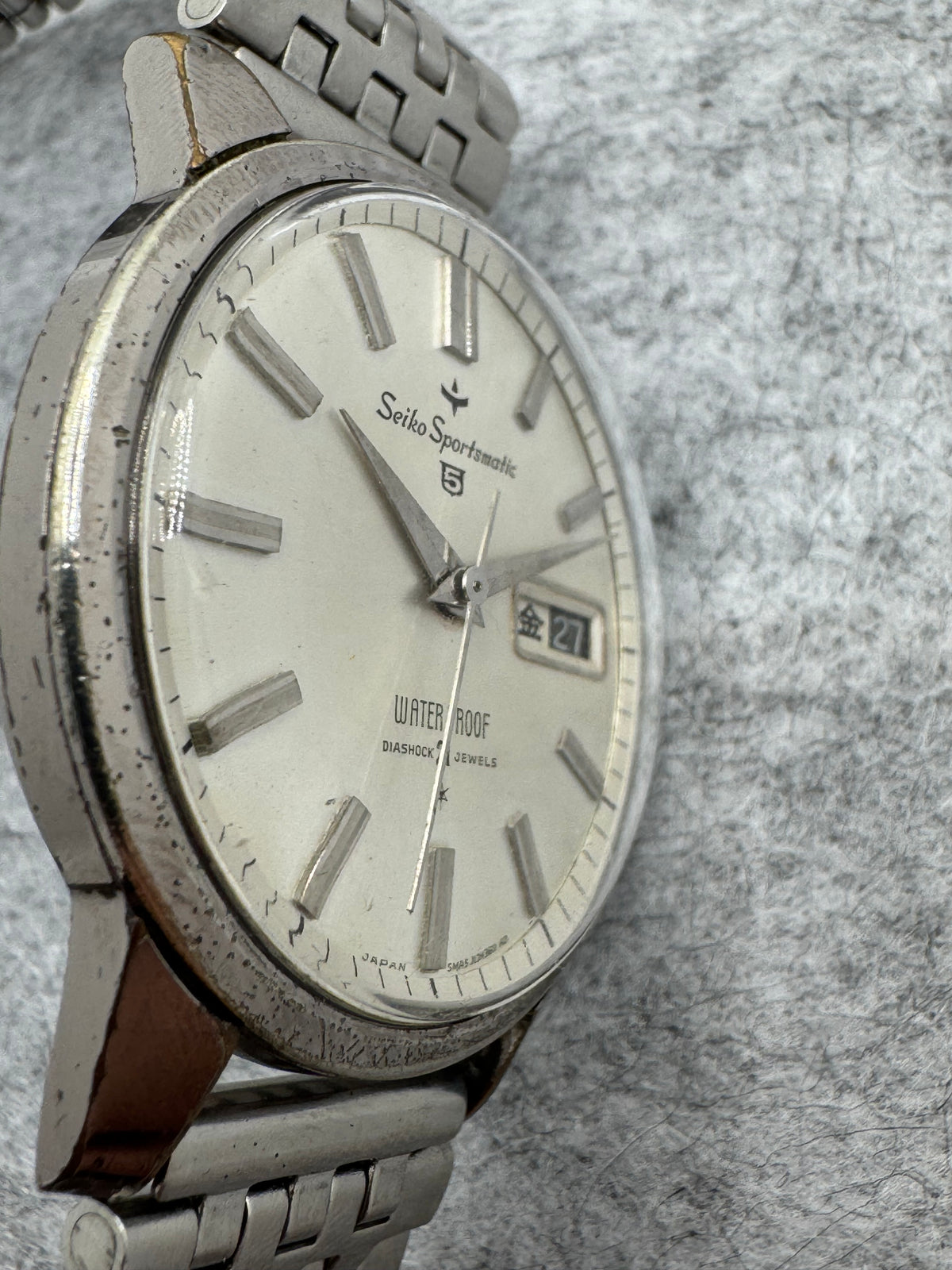 Seiko Sportsmatic 5 – Diashock 21 Jewels, Tag/Datum – originales Stahlarmband – revidiert mit Beleg