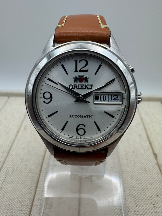 Orient Automatic EM5V-C3-C – Classic Day-Date (Japan Movement, ca. 2000er Jahre)