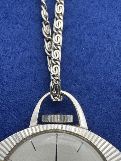Montre pendentif Seiko Réf. 21-7050 – Remontage manuel – Février 1977 – AWGP – Vintage Japon