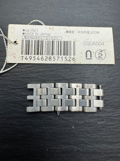 SEIKO SPIRIT – Replacement Bracelet Link Stainless Steel (Made in Japan) – Model SSDA004 / Cal. 1N01 – SINGLE LINK (1 piece) – like new (NOS)