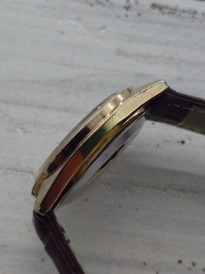 King Seiko Hi-Beat 5626-7000 – Calibre 5626A, Suwa Seikosha – boîtier plaqué or avec médaillon en or – janvier 1969 – récemment révisée