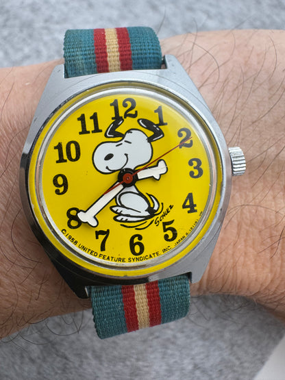 Citizen Snoopy / Peanuts – early 70s Ref. 4-120418 – Mechanical Hand-Wound – Bone Hands – Vintage Japan