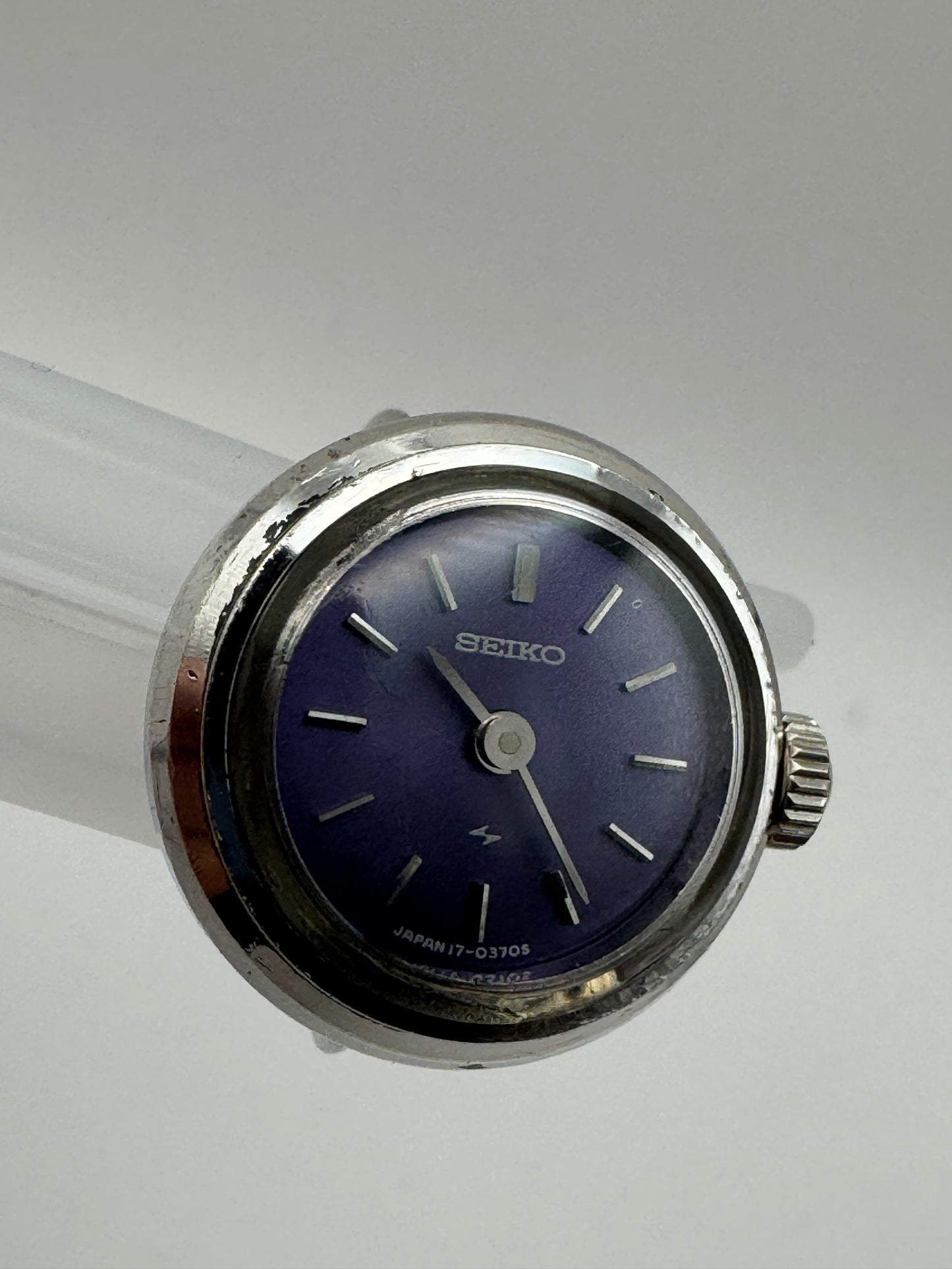 Rarität: Seiko Ring Watch 17-0400 – Lilafarbenes Zifferblatt – Januar 1972 (JDM)