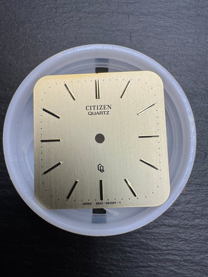 Citizen Original Dial 2820-262597 "Citizen Quartz" (angular, champagne/gold satinized, applied indices) – NOS