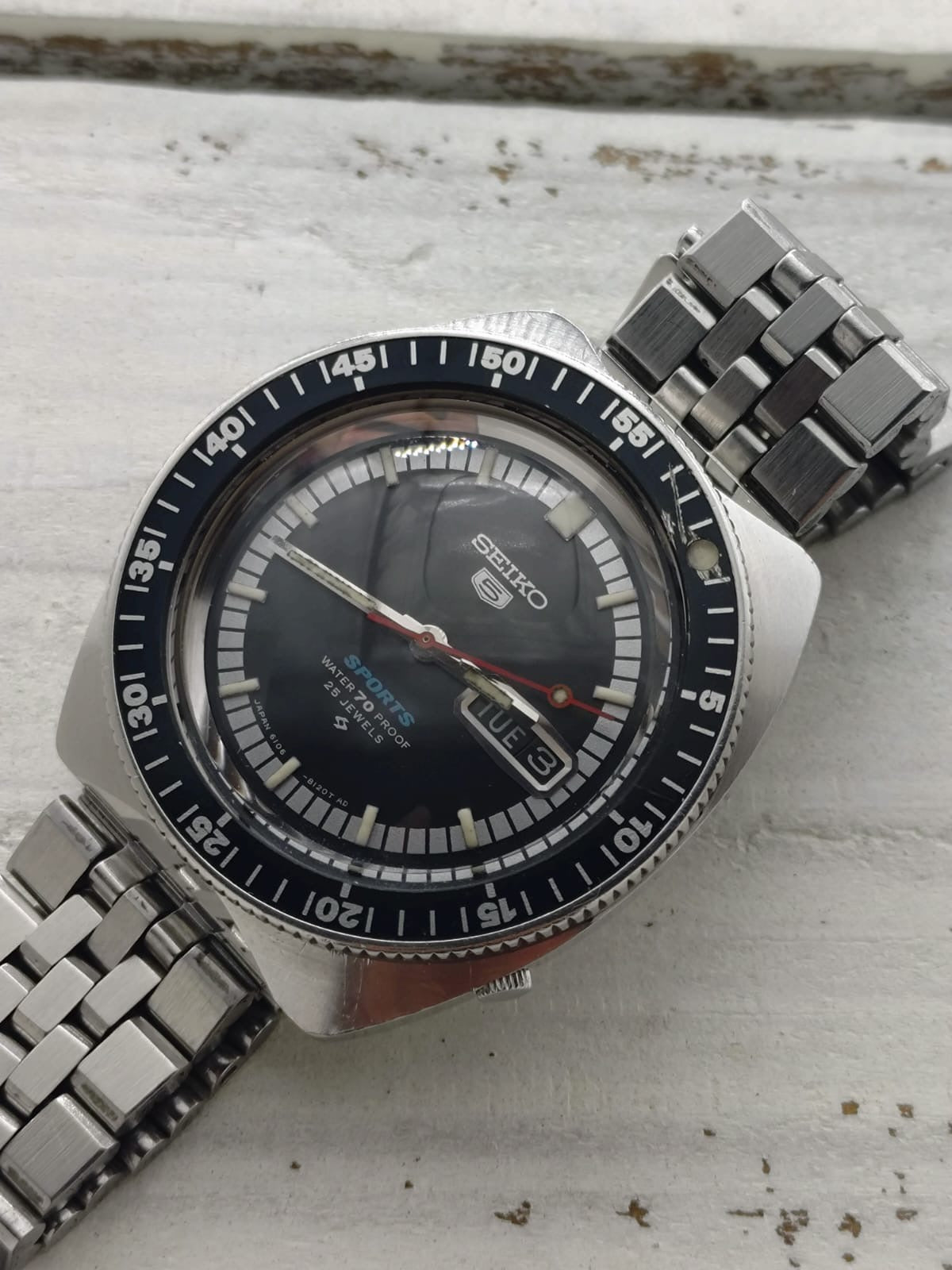 Seiko 5 Sports 6106-8120 – Kaliber 6106, Suwa Seikosha – drehbare Lünette, „Water 70 Proof" – September 1968 – frisch revidiert