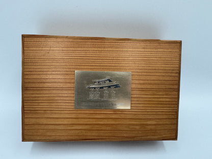 Citizen "The Memory of Reversion – Okinawa 1972" – 920 silver, relief dial – Complete set with cassette and commemorative medal in NOS (New Old Stock) condition (Ref. 6700-673310 YO, May 1972)