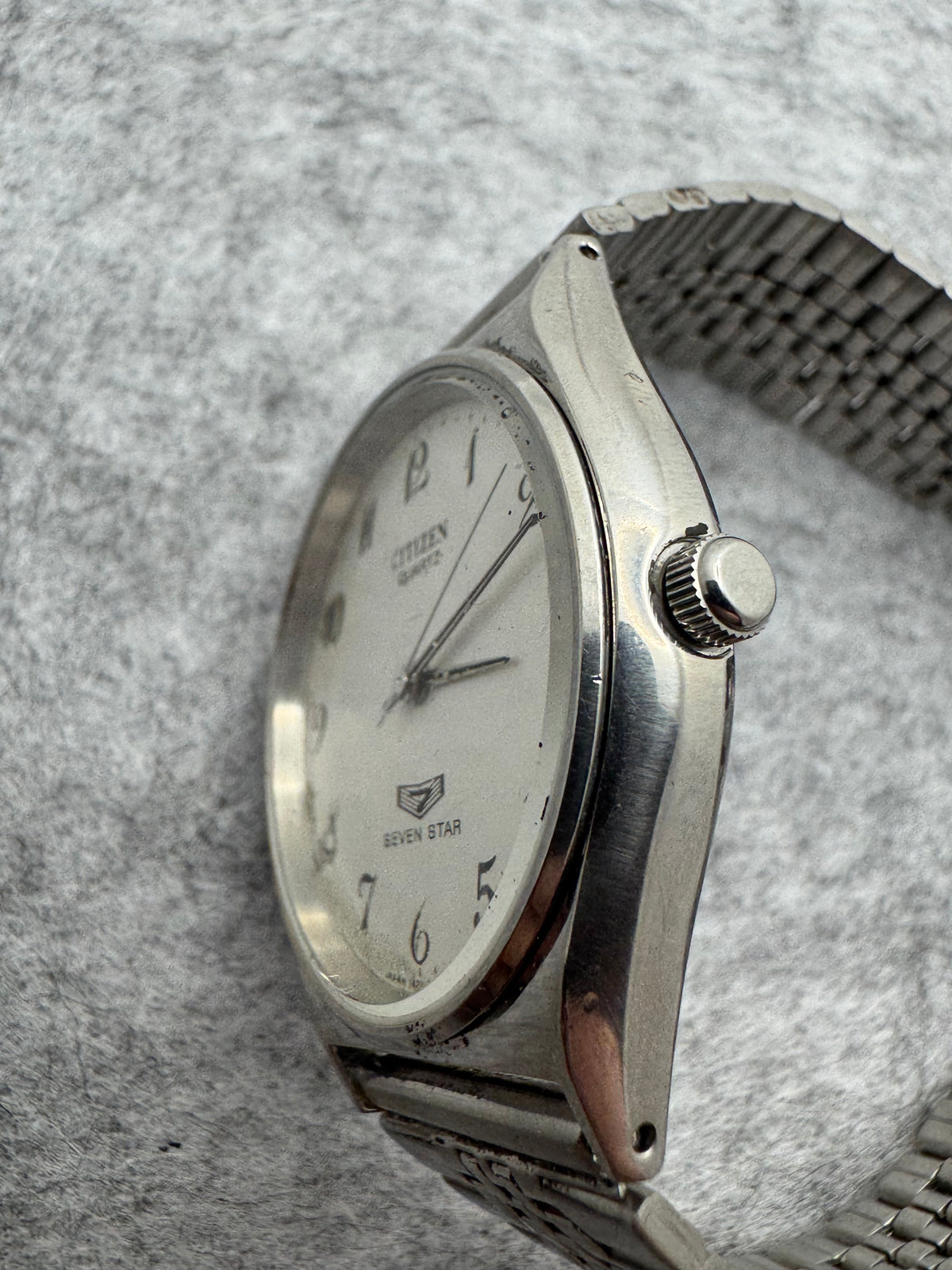 Citizen Seven Star Quartz – October 1983 – All-steel case with wing logo – Ref. 4-140427