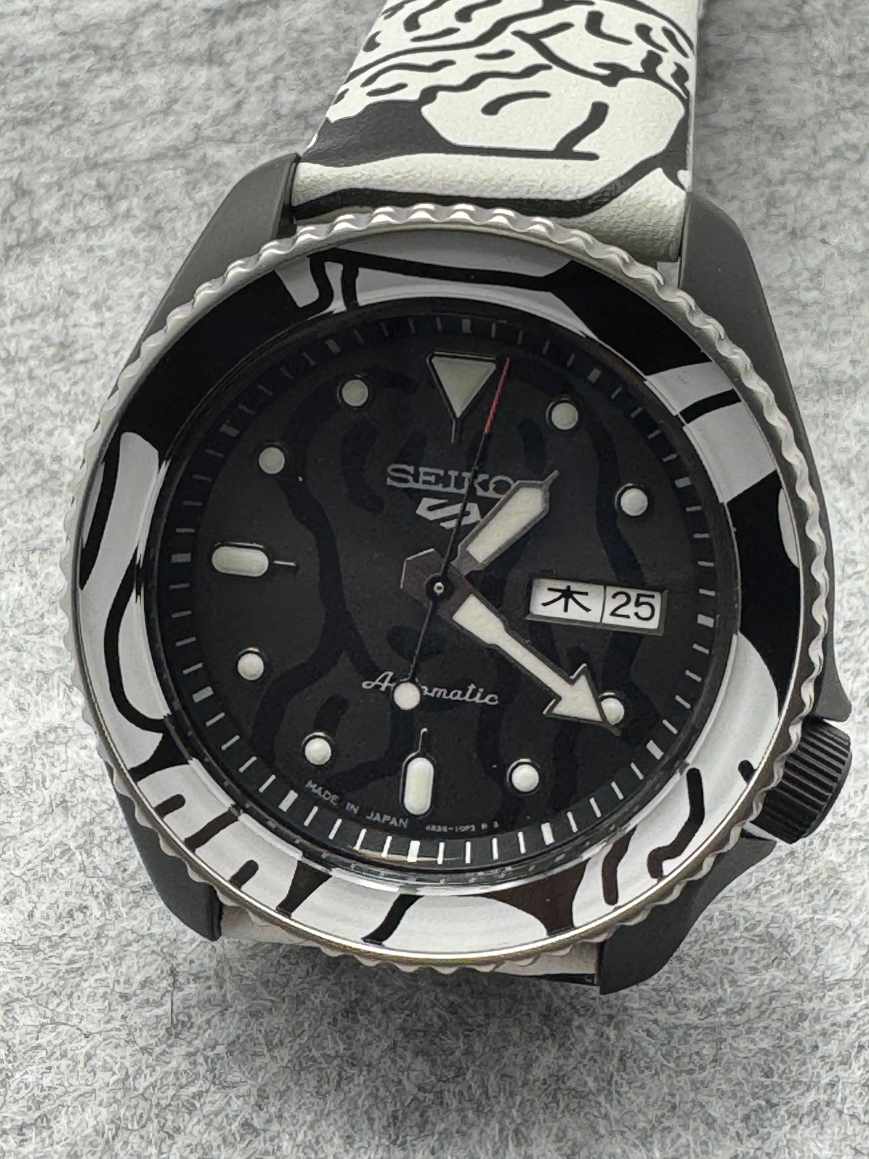 Seiko 5 Sports 