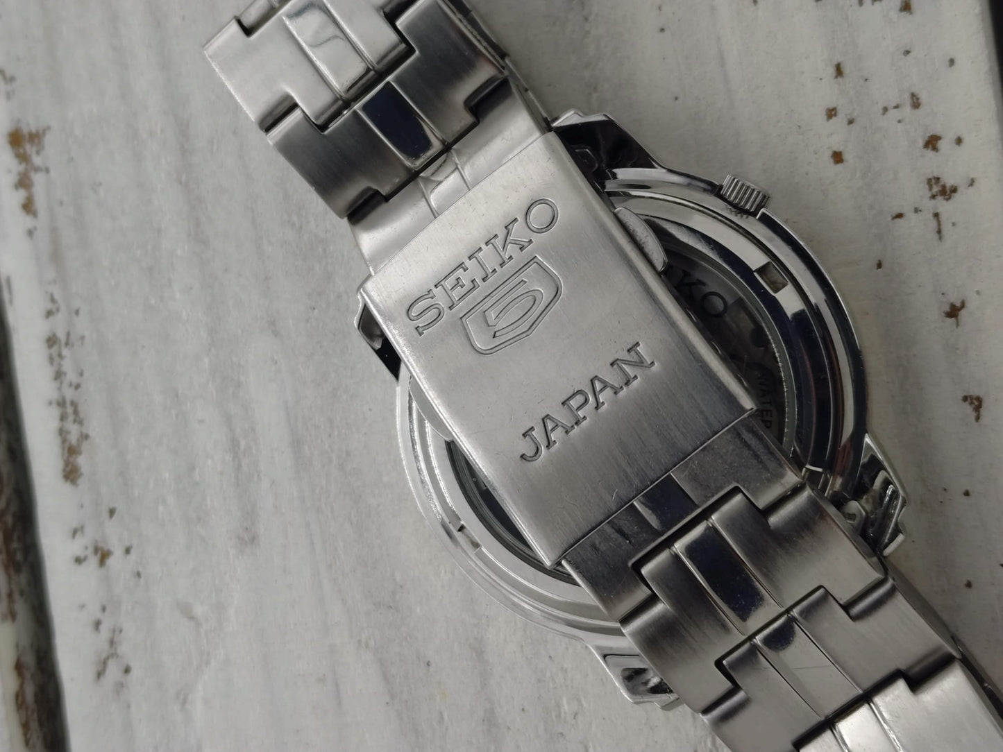 Seiko 5 Automatic SNKL81 (7S26-03S0) -ca. 2005-2010 – Silbernes Sunburst-Zifferblatt & Tag/Datum – 21 Jewels, Made in Japan