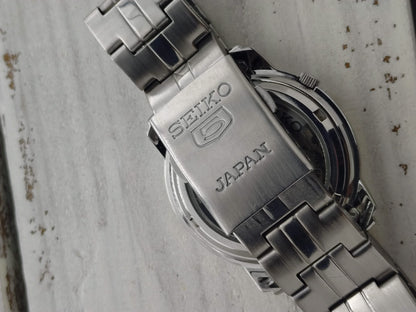 Seiko 5 Automatic SNKL81 (7S26-03S0) -ca. 2005-2010 – Silbernes Sunburst-Zifferblatt & Tag/Datum – 21 Jewels, Made in Japan