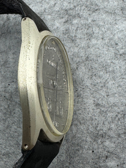 Citizen "The Memory of Reversion – Okinawa 1972" – 920 silver, relief dial – Complete set with cassette and commemorative medal in NOS (New Old Stock) condition (Ref. 6700-673310 YO, May 1972)