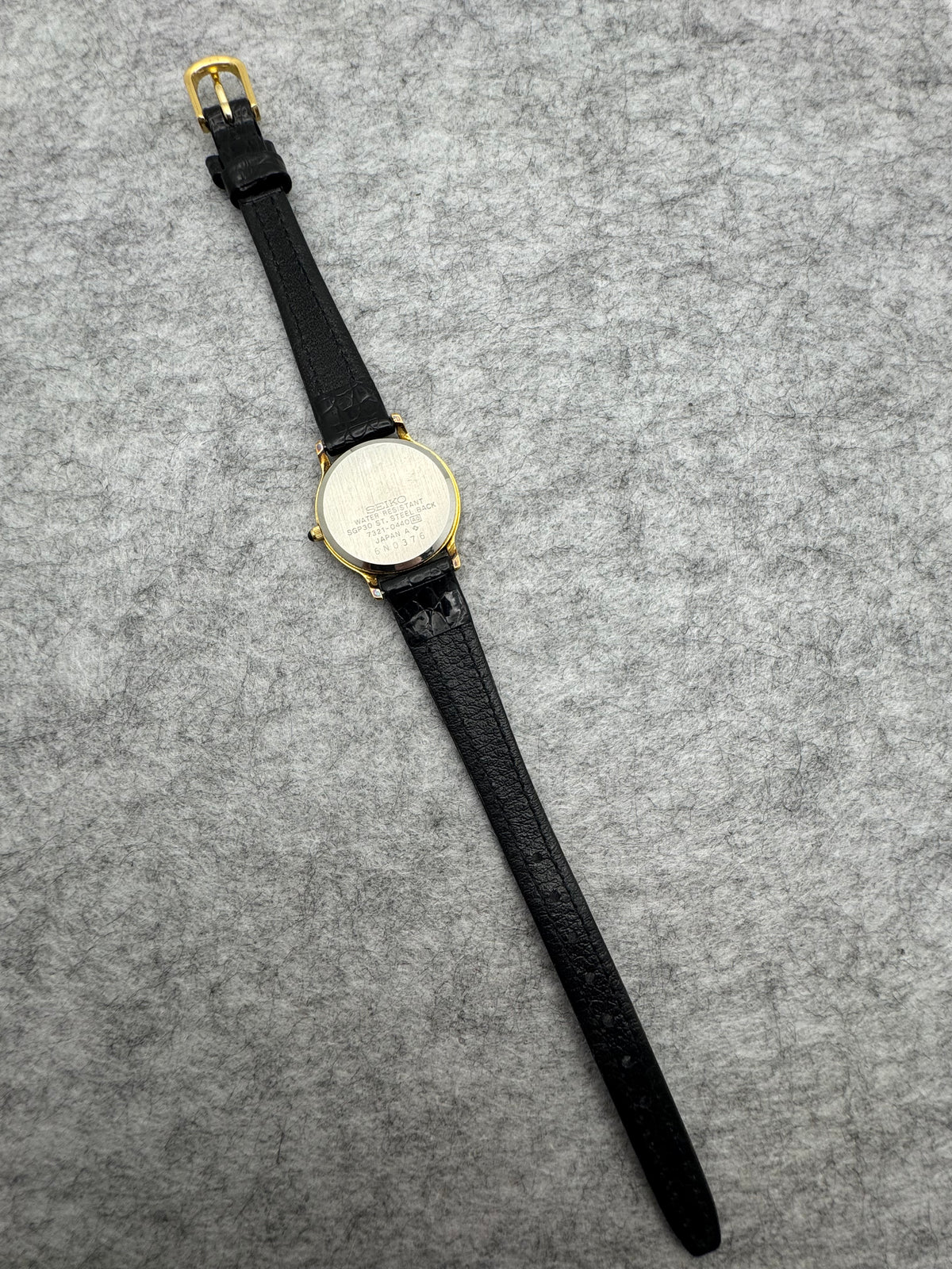 Seiko Exceline – Novembre 1986 – montre femme plaquée or avec couronne cabochon – Réf. 7321-0440