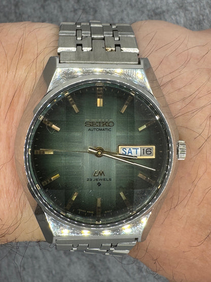 Seiko Lord Matic 5606-8110 – Automatic – July 1975 – green textured dial – freshly serviced