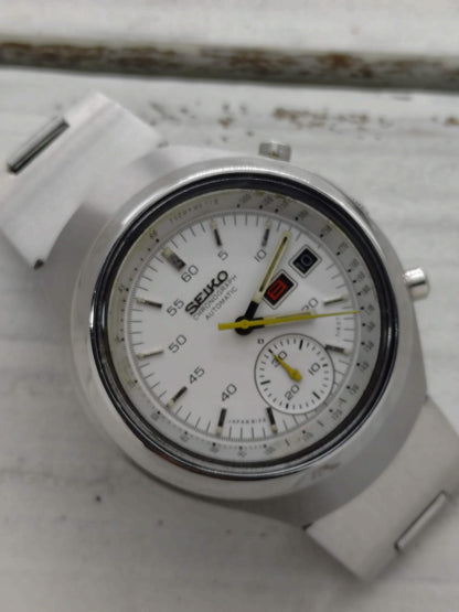 Seiko 6139 "Helmet" Automatic Chronograph – very rare white variant with yellow indices – fully serviced (2026) – original Seiko steel bracelet – non-model-correct case back
