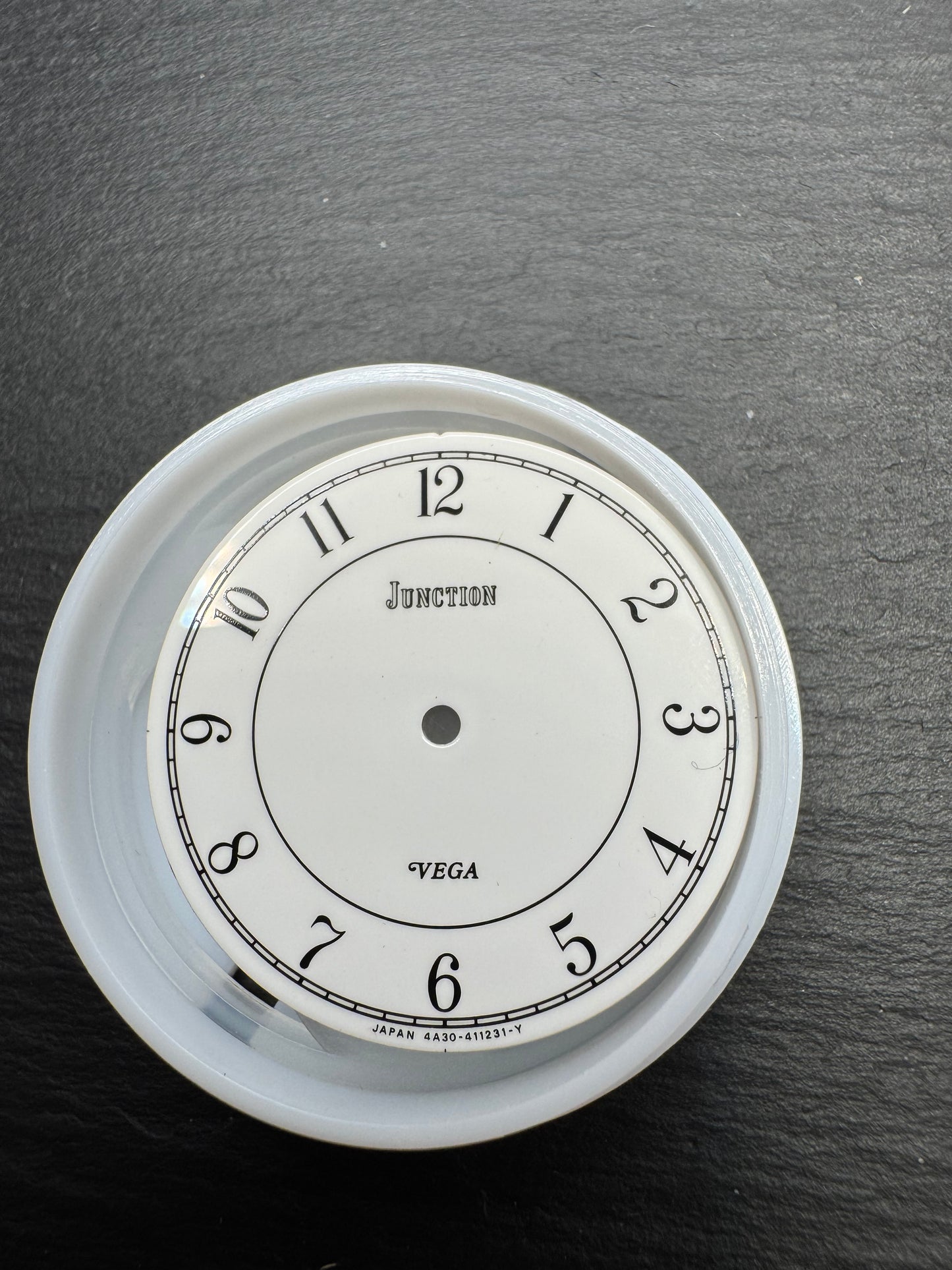 Citizen Original Dial 4A30-411231 "VEGA / Junction" (round, white/railroad) - NOS