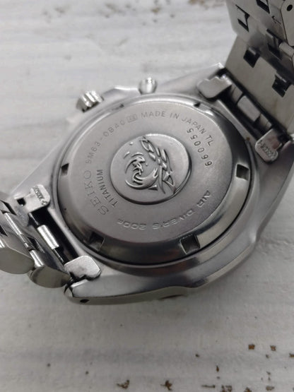 Seiko Kinetic Titanium Scuba 200 m – Ref. 5M63-0B40 – Caliber 5M63, titanium, diver's bezel – June 2006