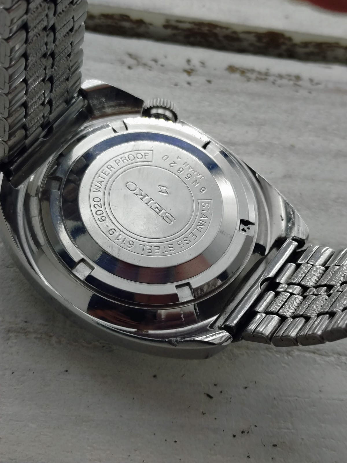 Seiko 5 Sports 6119-6020 – Calibre 6119, 21 rubis, Suwa Seikosha – lunette interne via la couronne, « Water 70 Proof » – novembre 1968 – fraîchement révisée